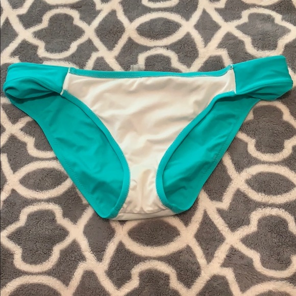 Victoria’s Secret bikini bottom - Picture 5 of 6